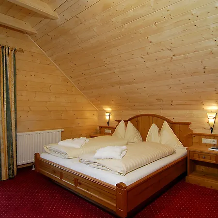 Almdorf Reiteralm 酒店 4*